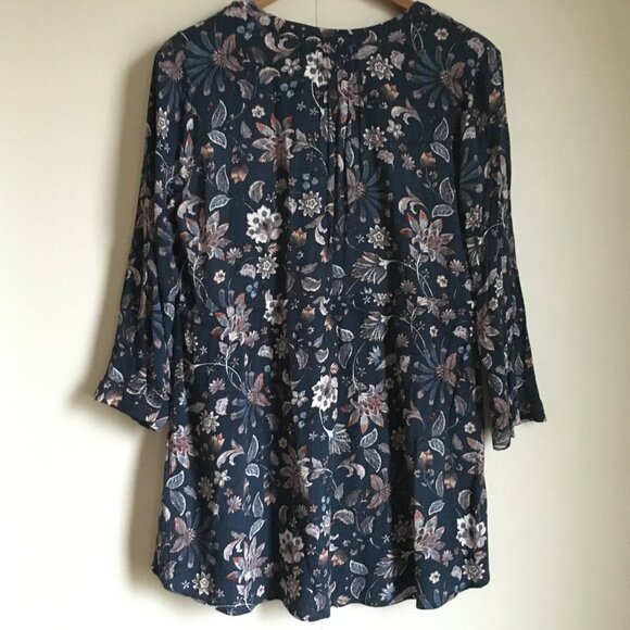 Hilary Radley Long Dark Floral Paradisaical Tunic Blouse - Picture 2 of 16